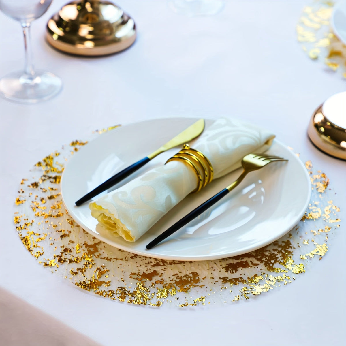 Jogo de Mesa Descartável em Malha Dourado Luxo