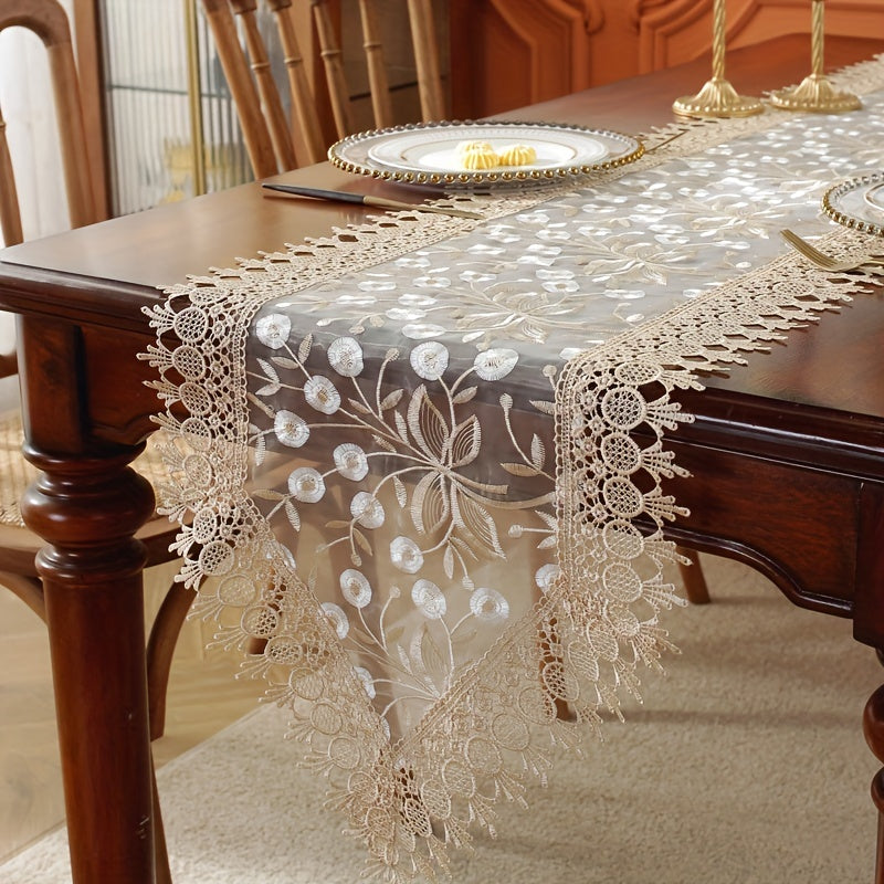 Caminho de Mesa Branco em Organza