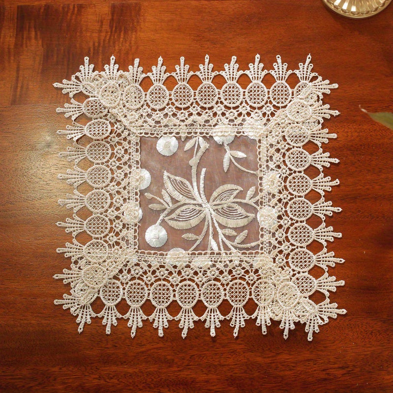 Caminho de Mesa Branco em Organza