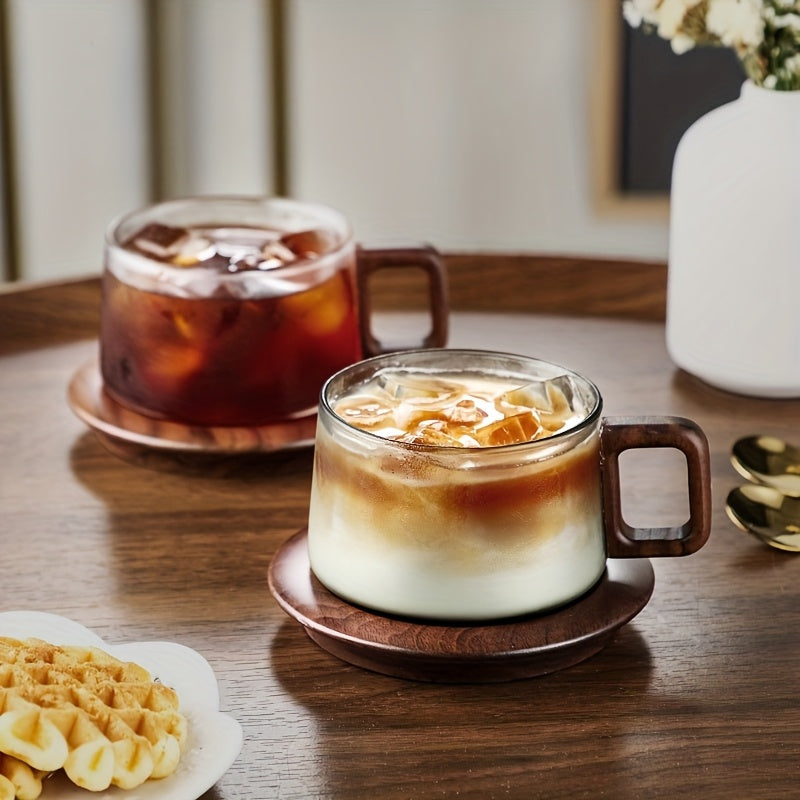 Conjunto de Xícaras de Café com Pires e Cabo de Madeira