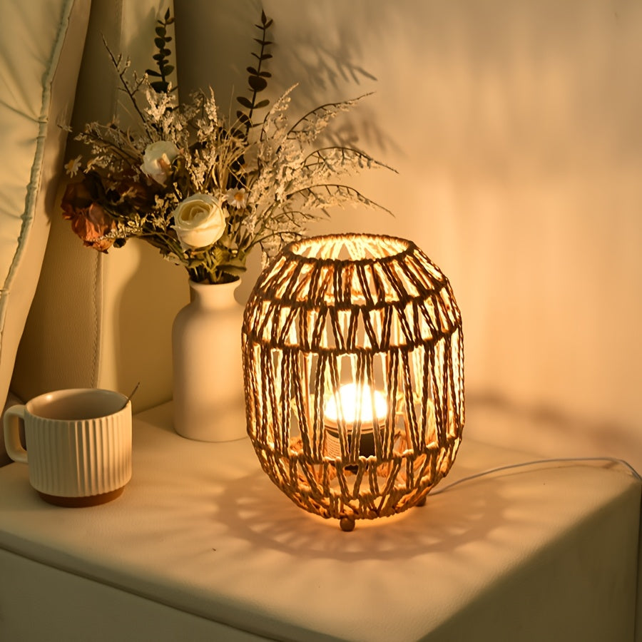 Luminária de Mesa Boho Artesanal em Rattan
