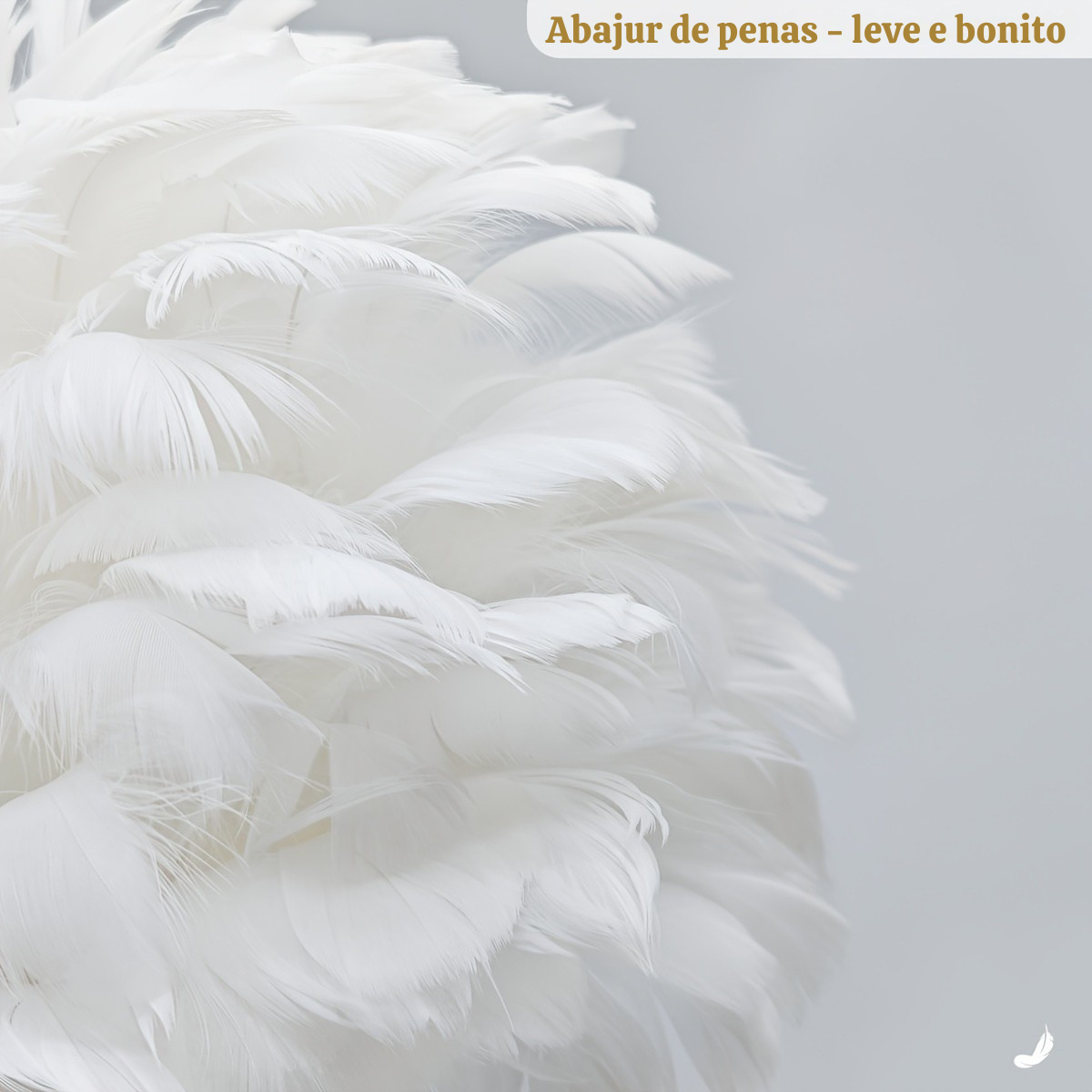 Luminária de Mesa Elegante com Penas Brancas