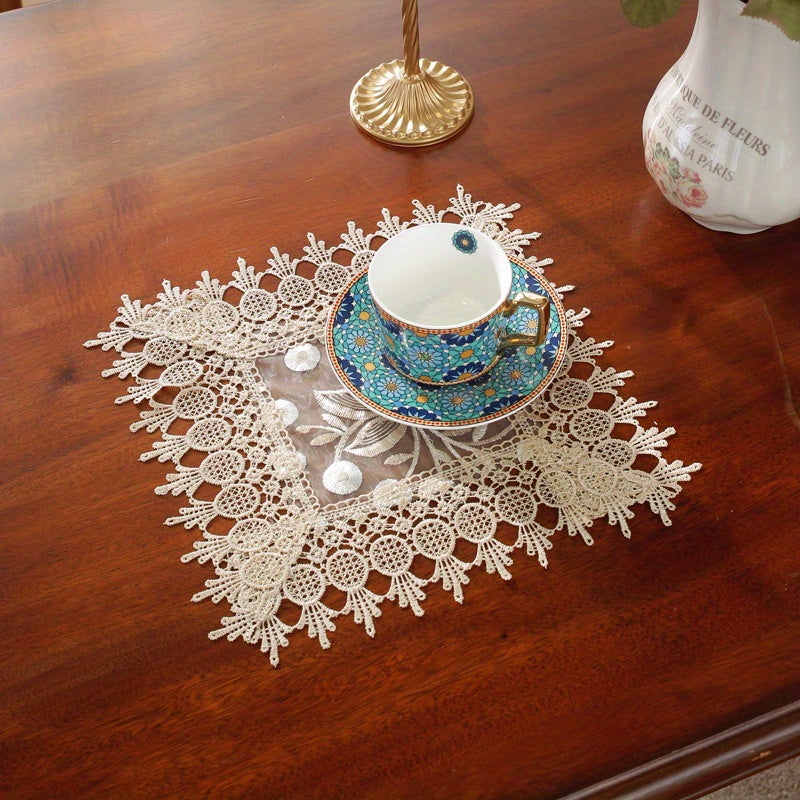 Caminho de Mesa Branco em Organza