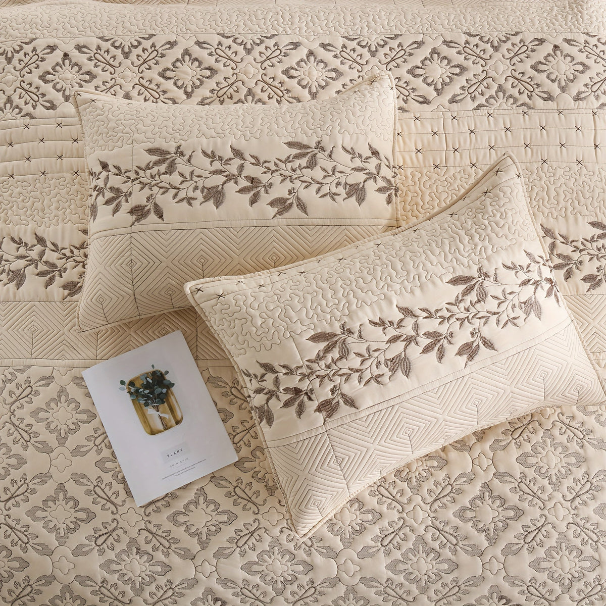 Jogo de Cama Bordado Patchwork