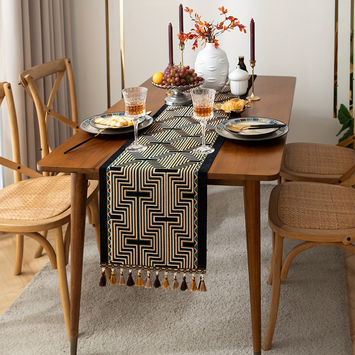 Caminho de Mesa Jacquard Luxo em Tassel
