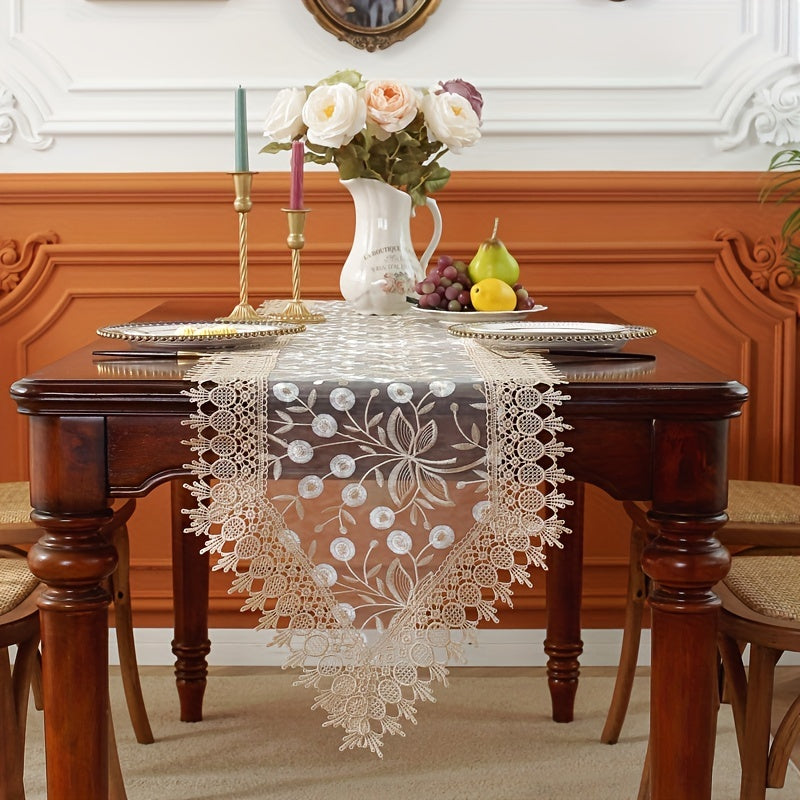 Caminho de Mesa Branco em Organza
