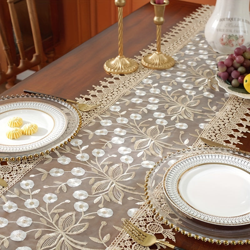 Caminho de Mesa Branco em Organza