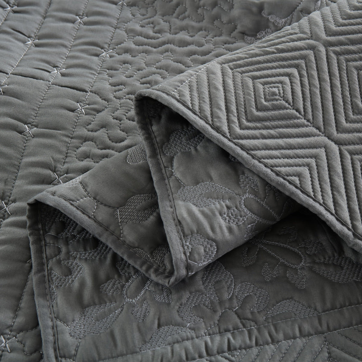 Jogo de Cama Bordado Patchwork